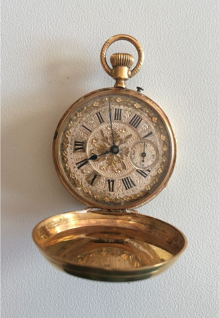 Lire un cadran de montre ancienne : ce que les chiffres et les index racontent