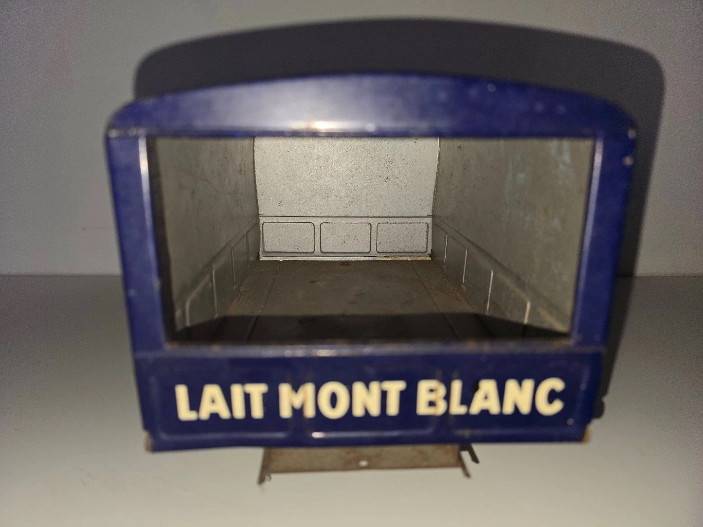 Camion MONTBLANC Berliet Laitier