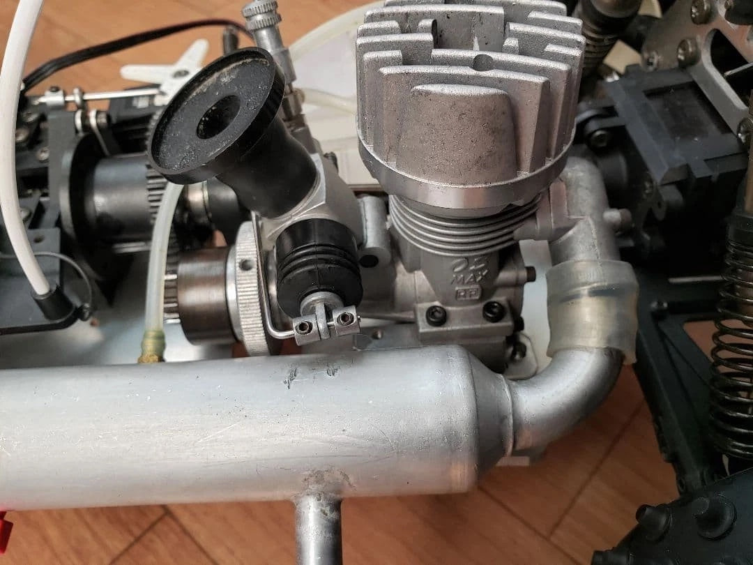 Kyosho Turbo Burns 1/8 Buggy Moteur OS MAX 21 RF
