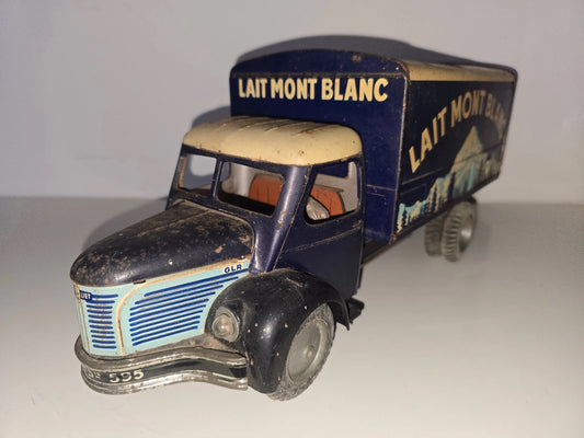 Camion MONTBLANC Berliet Laitier