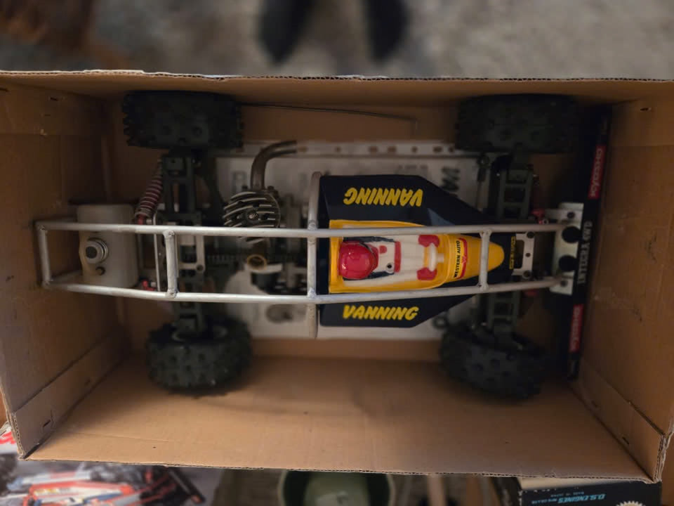 Voiture RC Kyosho 4x4 Integra (1986)