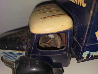 Camion MONTBLANC Berliet Laitier