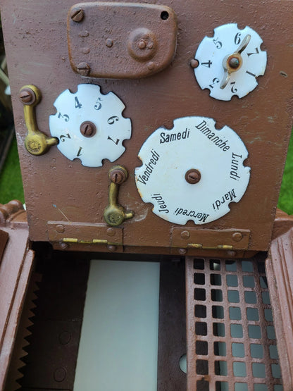 Boîte aux Lettres Ancienne en Fonte – Modèle Delachanal – 1918