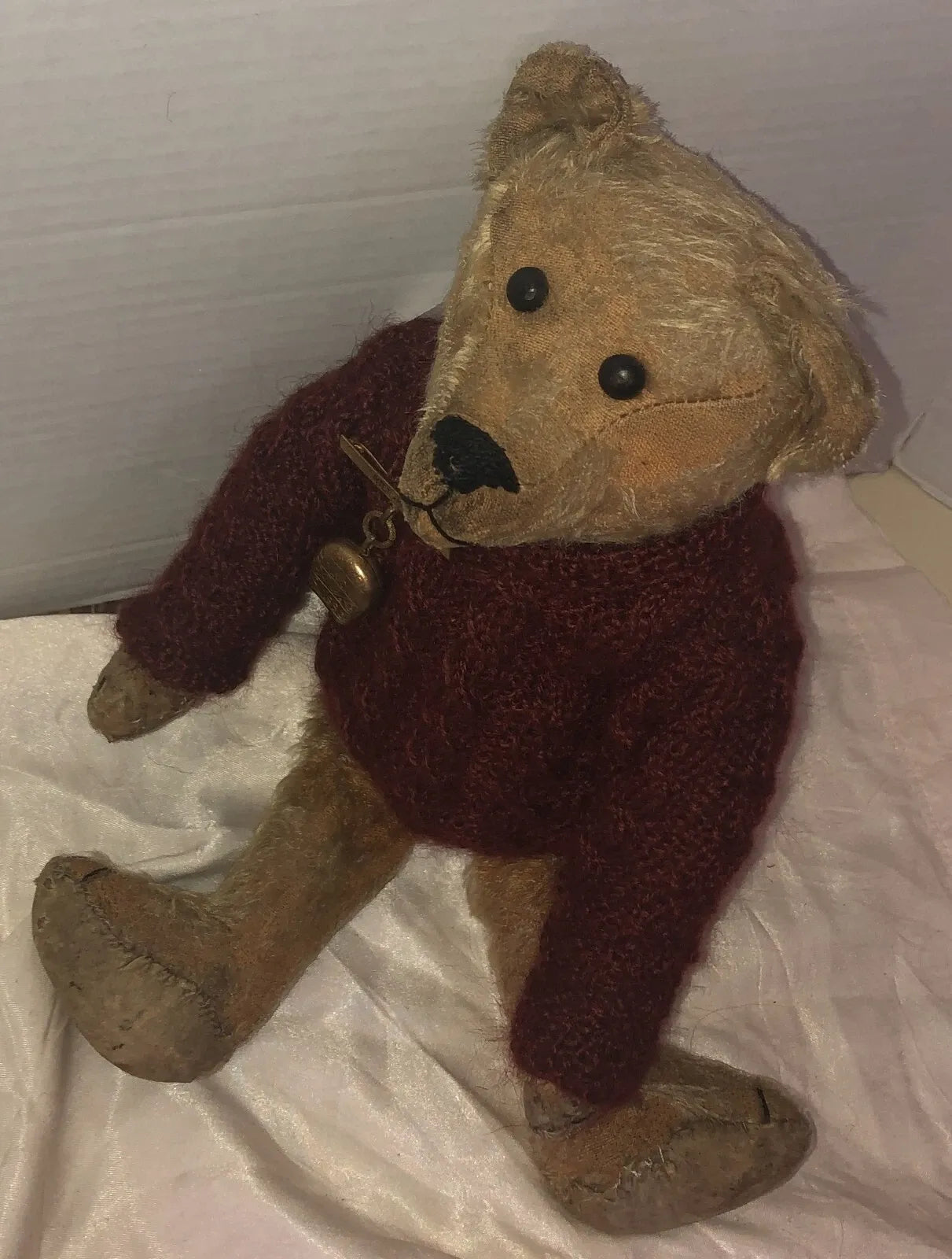 "Arthur" Ours Antique (13")