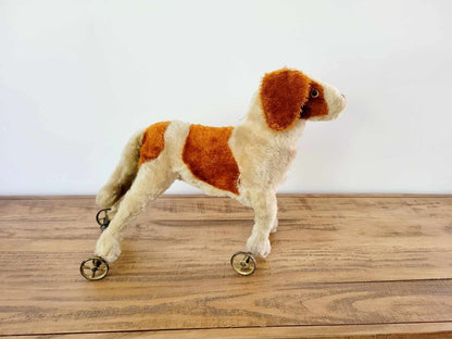 Chien à Tirer Antique Mohair (13")