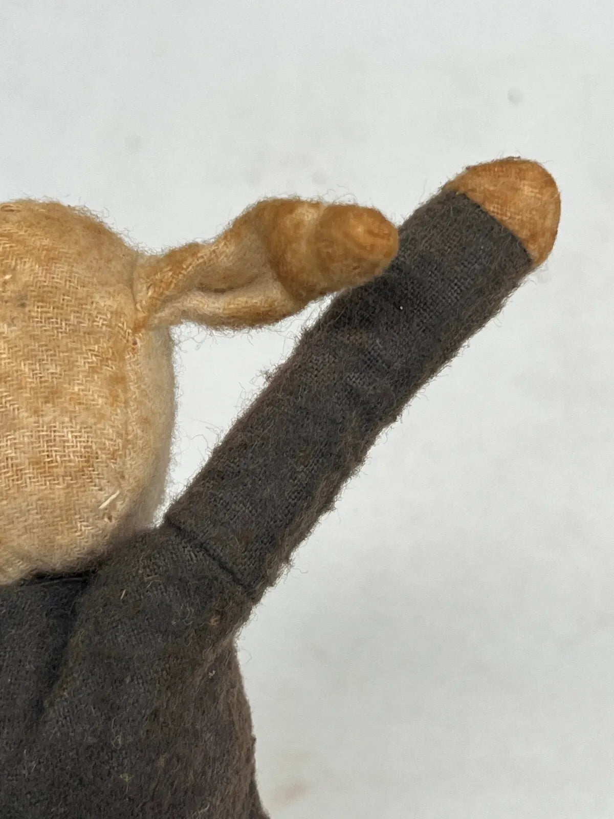 Lapin en Peluche Paille c.1900
