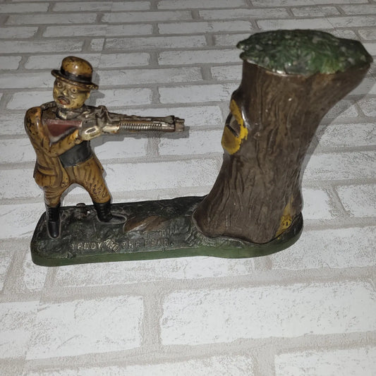 Banque Mécanique JE Stevens "Teddy and the Bear" Fonte c.1907