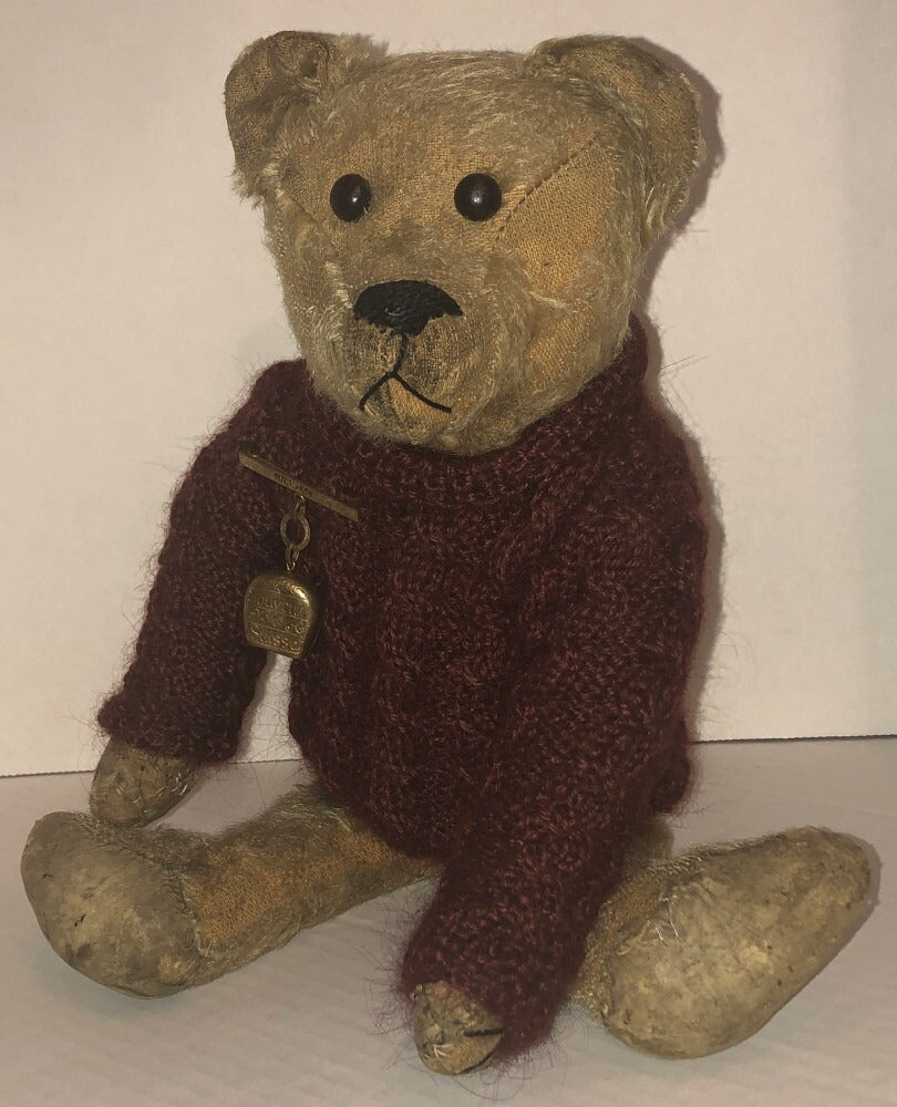 "Arthur" Ours Antique (13")