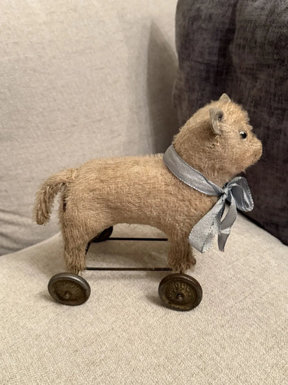 Chat à Tirer Antique Mohair