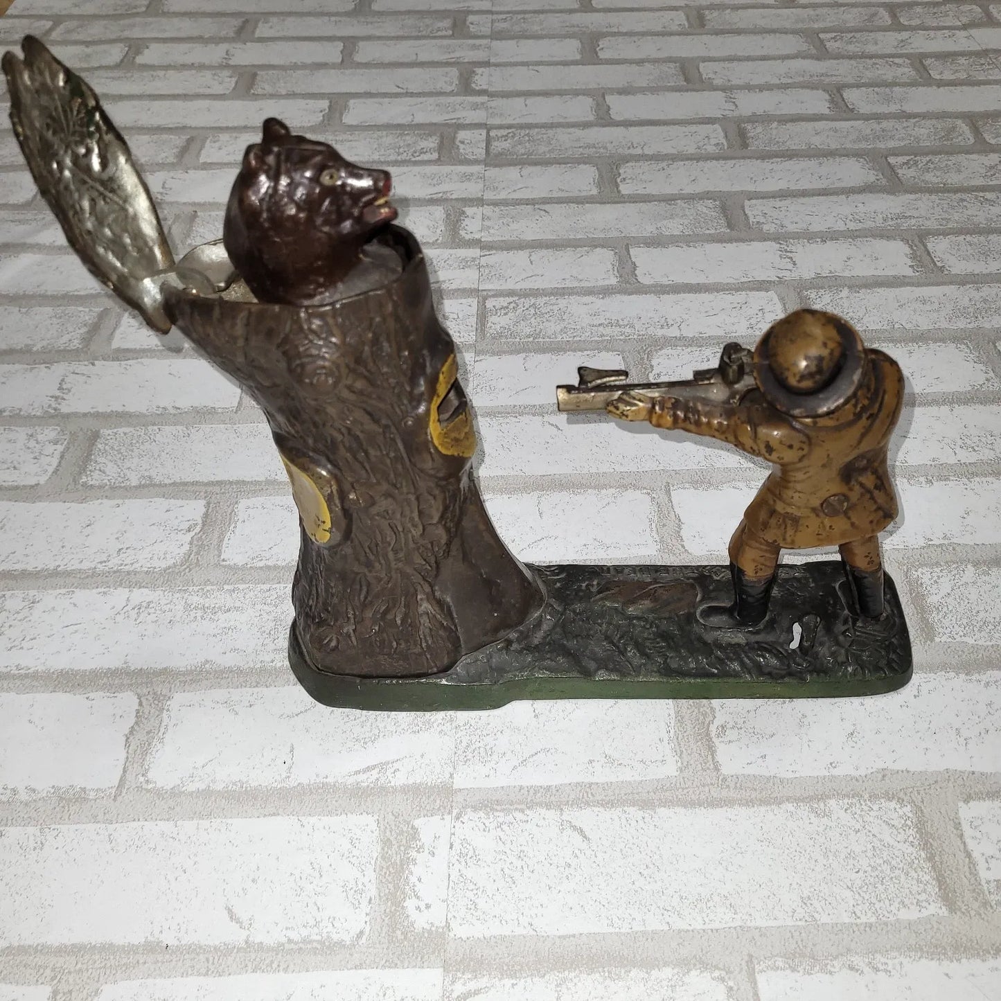 Banque Mécanique JE Stevens "Teddy and the Bear" Fonte c.1907