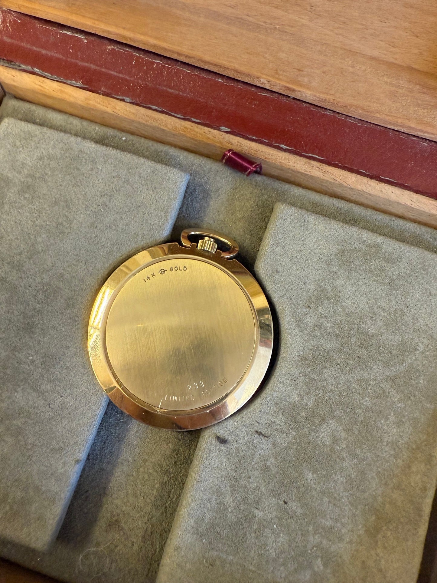 Montre de Poche Longines Jeux Olympiques Los Angeles 1984 — Édition Rare