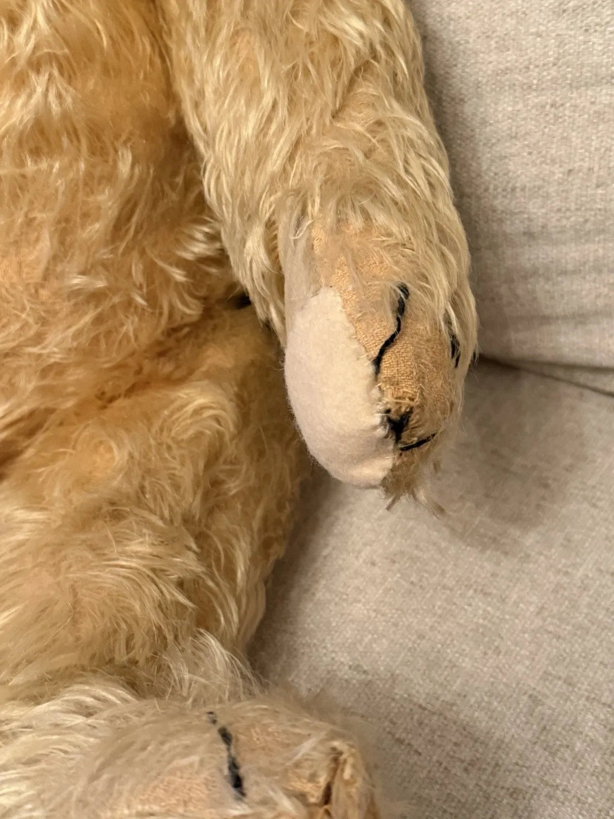 Grand Ours Mohair Doré 25"