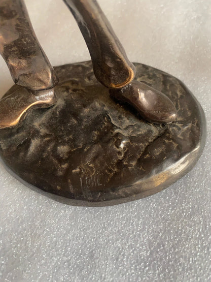 Lot de Deux Sculptures en Bronze Signées LOHE