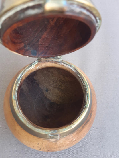 Rare Boîte à Thé en Bois Fruitier — Forme de Poire