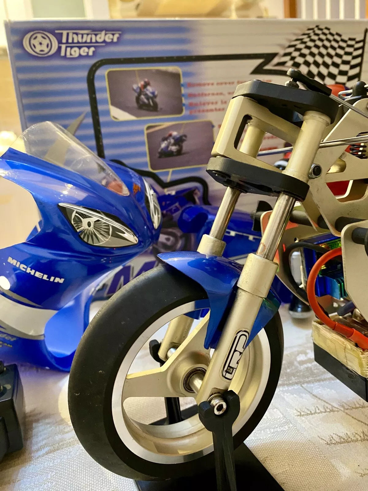 Moto RC 1/5 Thunder Tiger FM-1E Yamaha R1