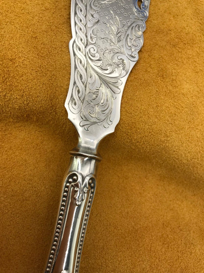 Couteau Serveur à Poisson Argent Massif Style Louis XV
