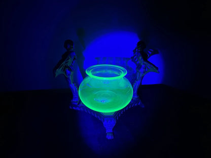 Bol à Poisson Ancien en Verre Uranium avec Support