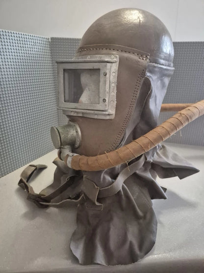 Rare Casque Masque à Gaz Pompier Militaire