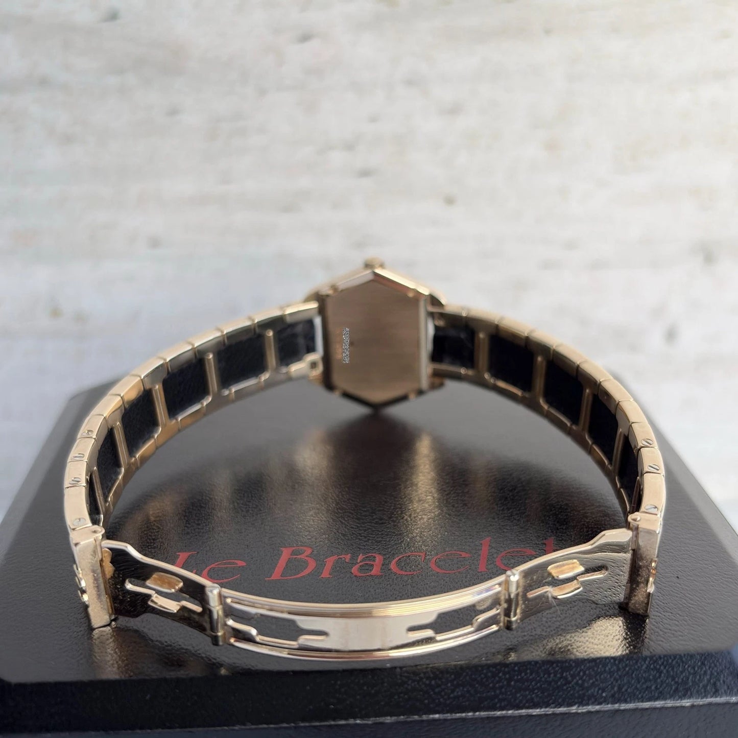 Baume & Mercier Lady Réf. 48372 – Or 18 carats, boîtier hexagonal
