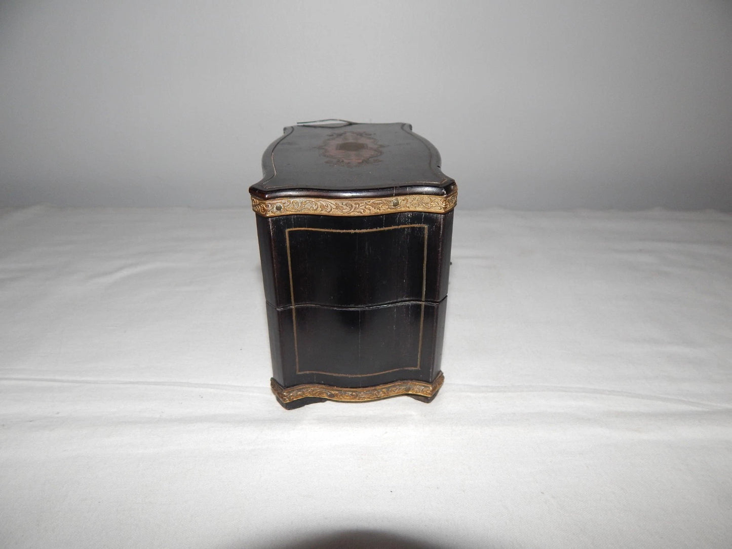 Ancien Coffret à Parfums en Verre Ouraline – Époque Napoléon III