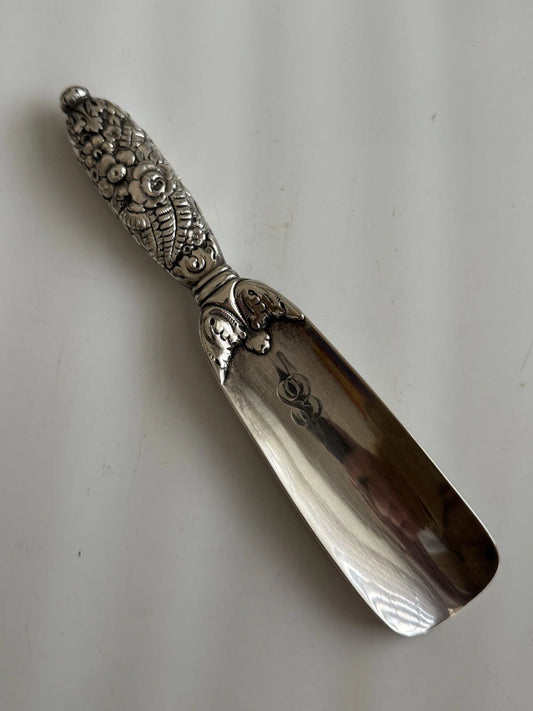 Chausse-Pied Tiffany & Co Sterling Argent Repoussé Floral