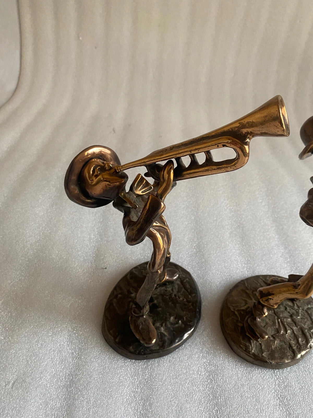 Lot de Deux Sculptures en Bronze Signées LOHE