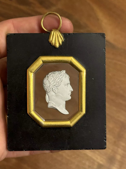 Rare Profil de Napoléon Empire – L'Escalier de Cristal
