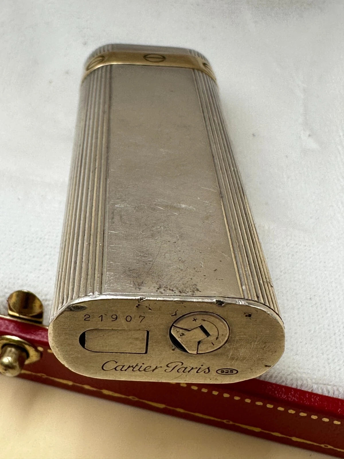 Briquet MUST de CARTIER Love Vintage – Argent 925 et Plaqué Or