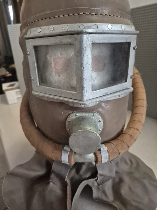 Rare Casque Masque à Gaz Pompier Militaire