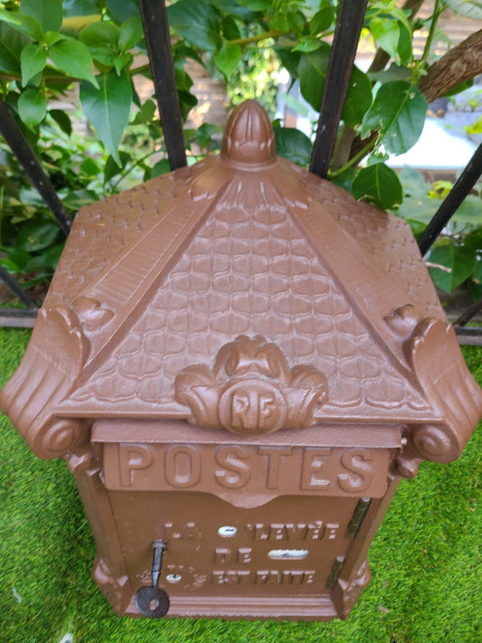 Boîte aux Lettres Ancienne en Fonte Modèle Delachanal 1918