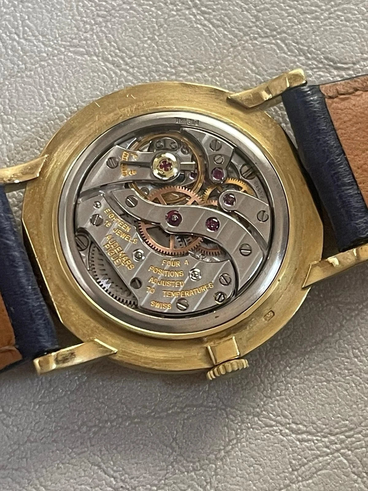 Montre Audemars Piguet vintage or 18 carats – Années 50/60