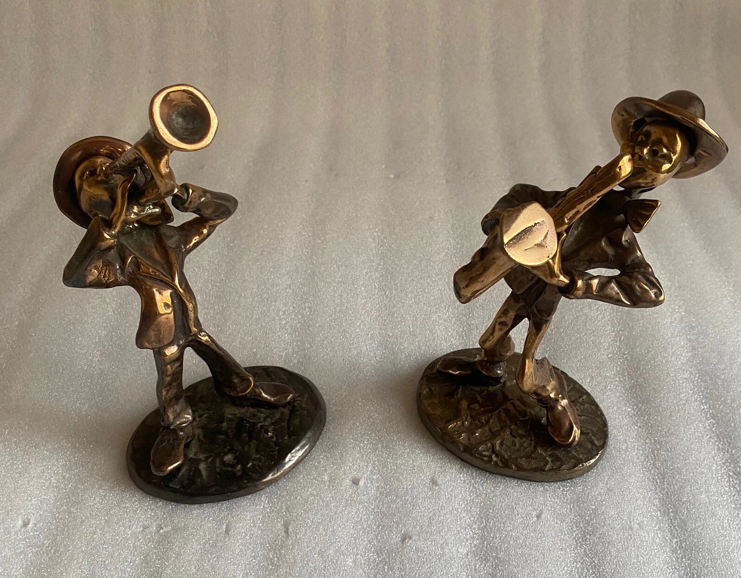 Lot de Deux Sculptures en Bronze Signées LOHE
